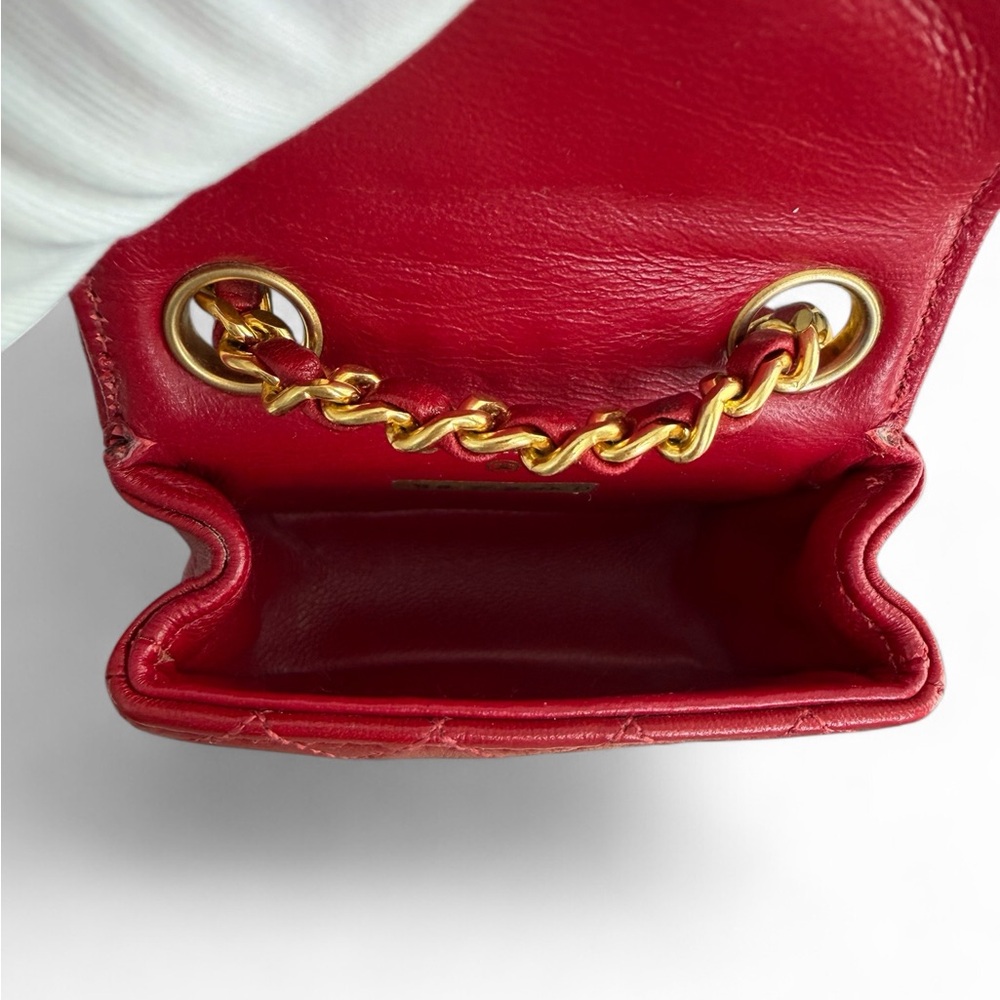 CHANEL 1989 Mini Matelasse Coco Mark Chain Belt Waist Bag | Vintage | 24K Plated - Picture 10 of 15